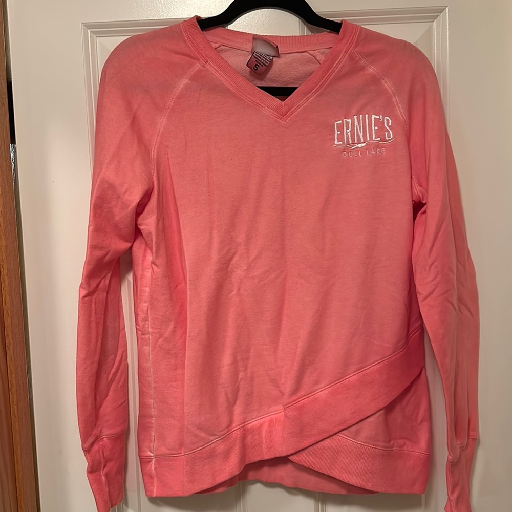 Ernie’s on Gull Lake MN sweatshirt. Size small.